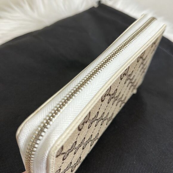💯Authentic Gucci Zipped Around Long Wallet🍀 - Picture 9 of 16
